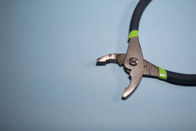 Why Every Workshop Needs High-Precision Miniature Pliers